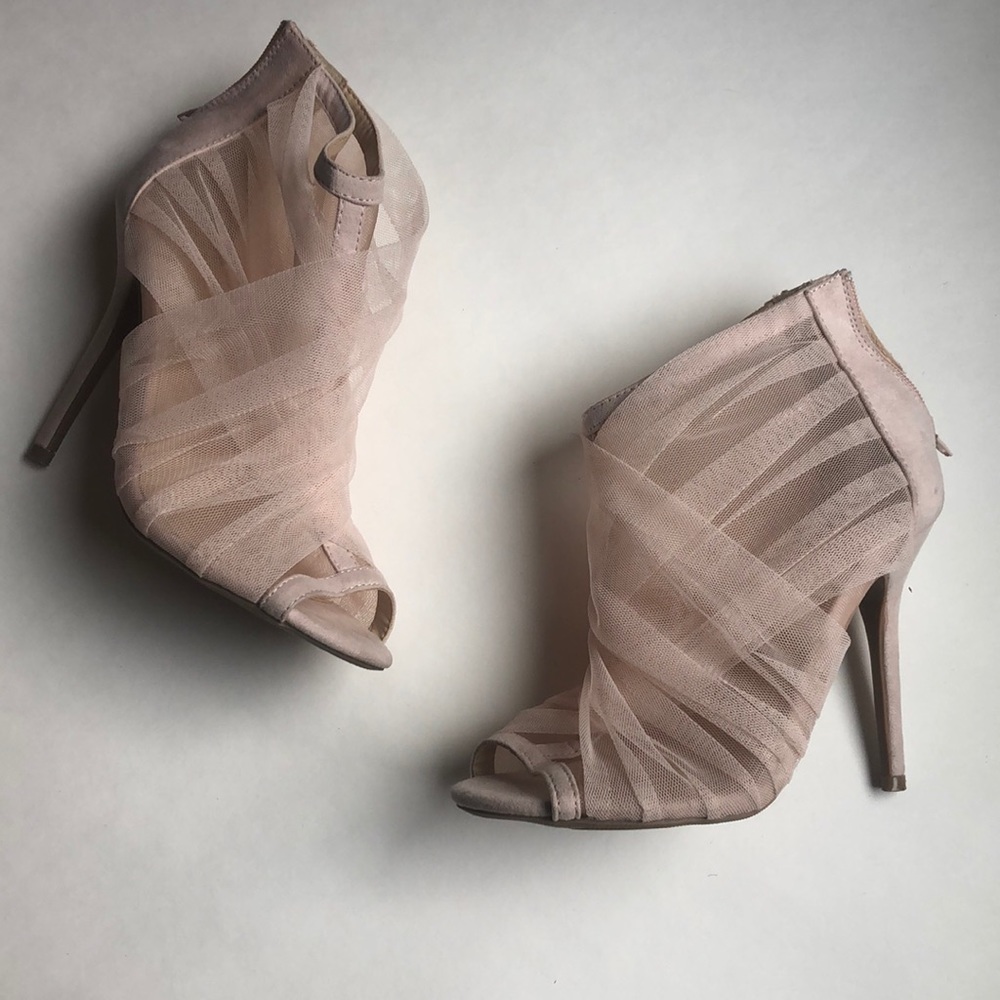 Size 7 wild diva lounge open toe booties